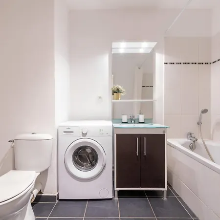 Wazemmes - Functional With Parking Space! 릴