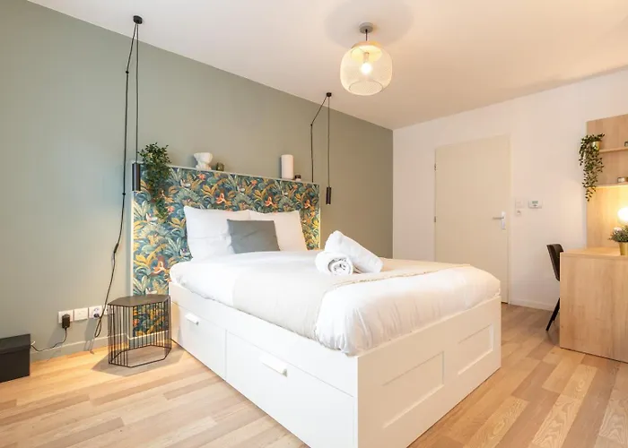 Apartment Wazemmes - Functional With Parking Space!