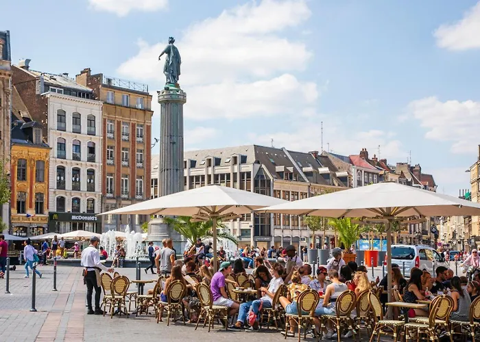 Wazemmes - Functional With Parking Space!